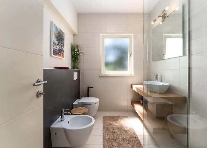 ヴィラ Lionea ポレッチ