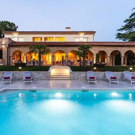 Villa Luxury Lionea In For 10 People With Sea View & Private Pool Porec