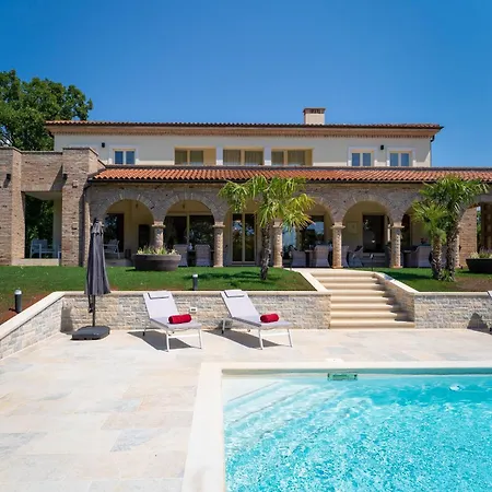 Villa Luxury Lionea In For 10 People With Sea View & Private Pool Porec