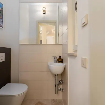 Luxury Lionea In For 10 People With Sea View & Private Pool Villa *