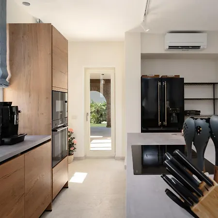 Luxury Lionea In For 10 People With Sea View & Private Pool Porec