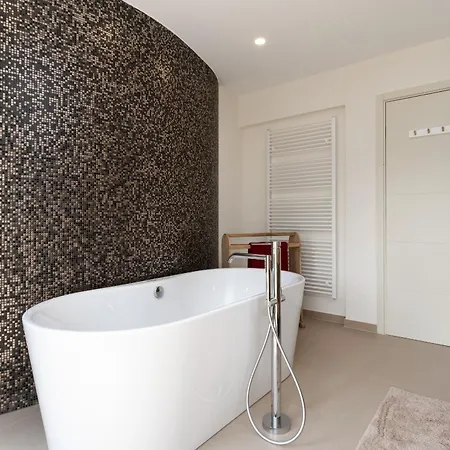 Luxury Lionea In For 10 People With Sea View & Private Pool Villa
