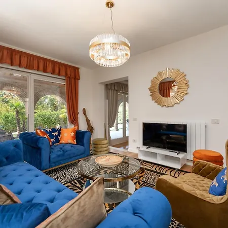 Luxury Lionea In For 10 People With Sea View & Private Pool Porec